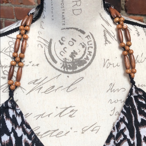 Guess medium halter top Blk/white/brown - Picture 8 of 10